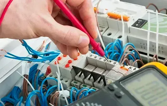 Professional electrician in Edgware